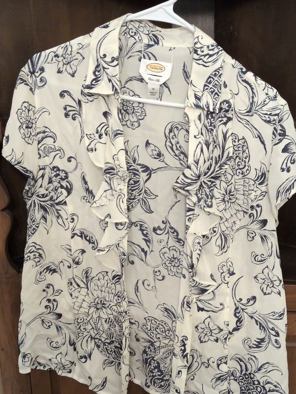 Talbots Size 16 Silk Cream and Navy Floral Short-Sleeve Button-Up Blouse